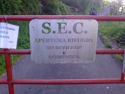 02 Notizia ingannatrice era aperto
